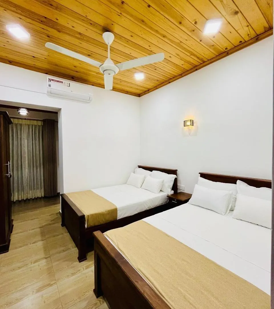 Jacks Lounge And Hotel Kandy