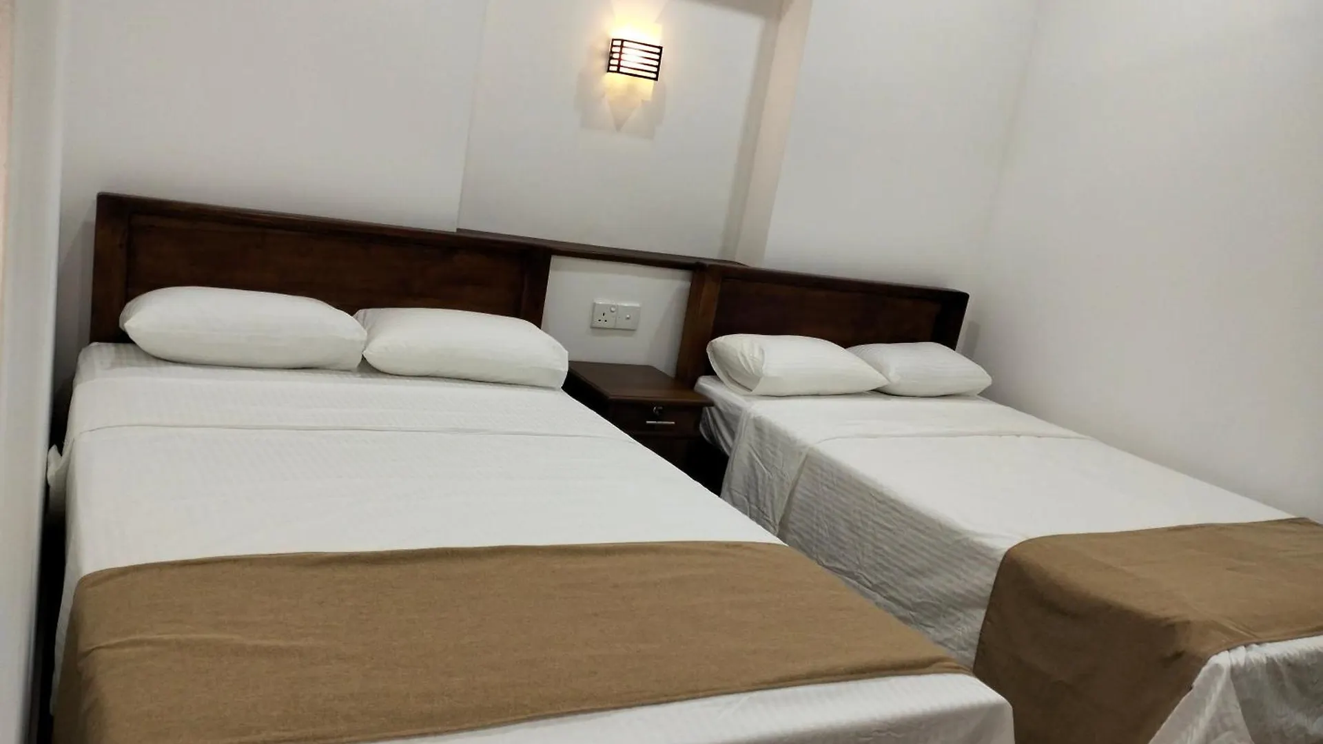 Jacks Lounge And Hotel Kandy