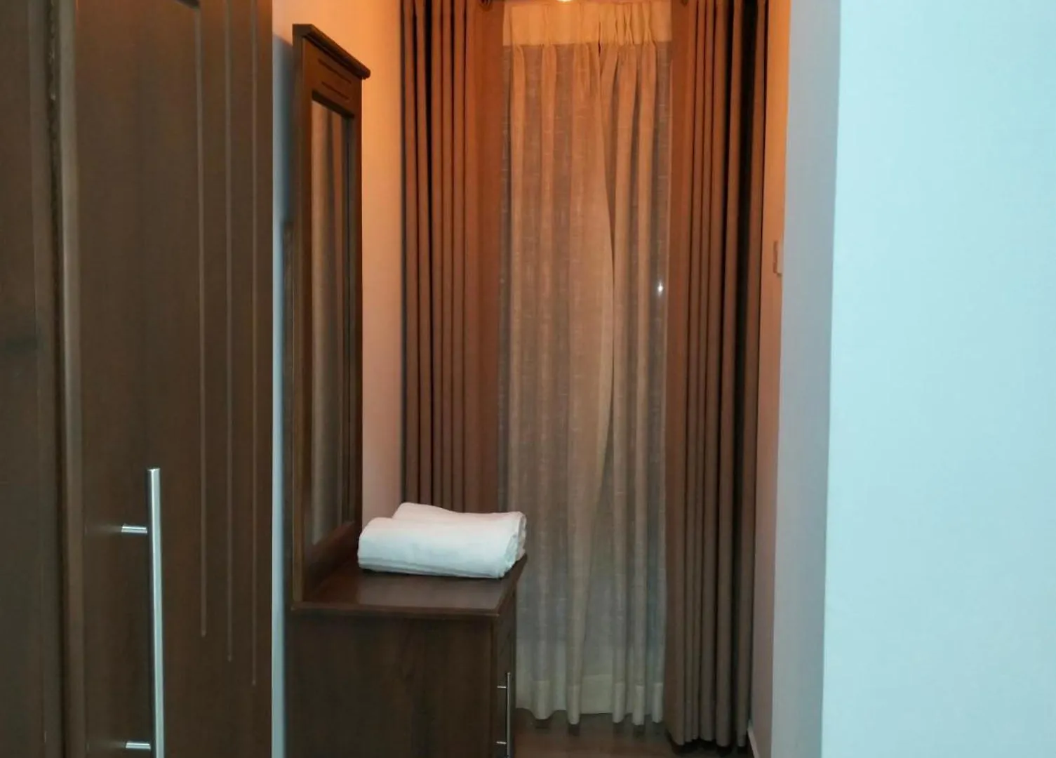 Jacks Lounge And Hotel Kandy