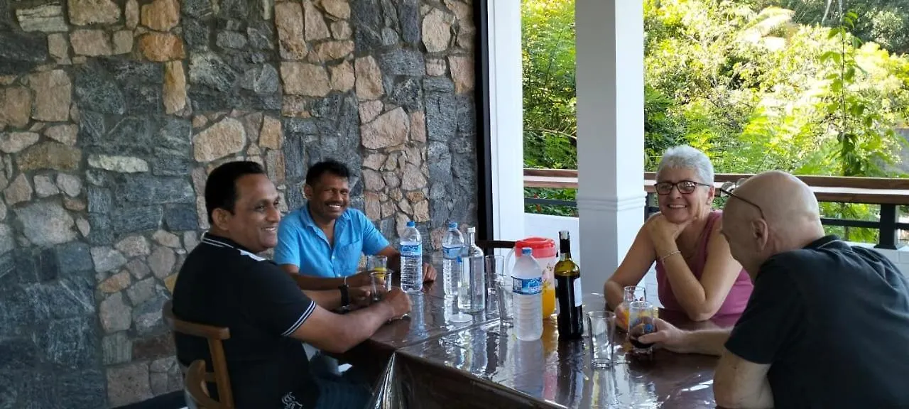 Jacks Lounge And Hotel Kandy